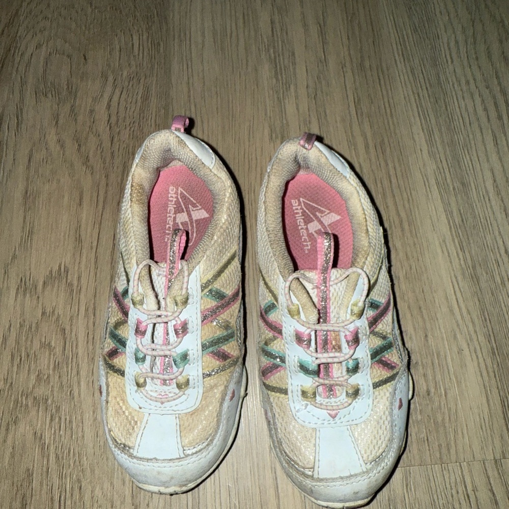 ⭐️Skechers Kids' Sneakers with Pink‎ and Beige Design⭐️